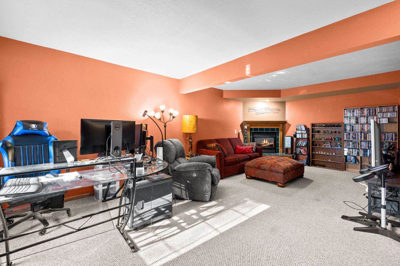 3041 Lexington Place, Plover, WI 54467