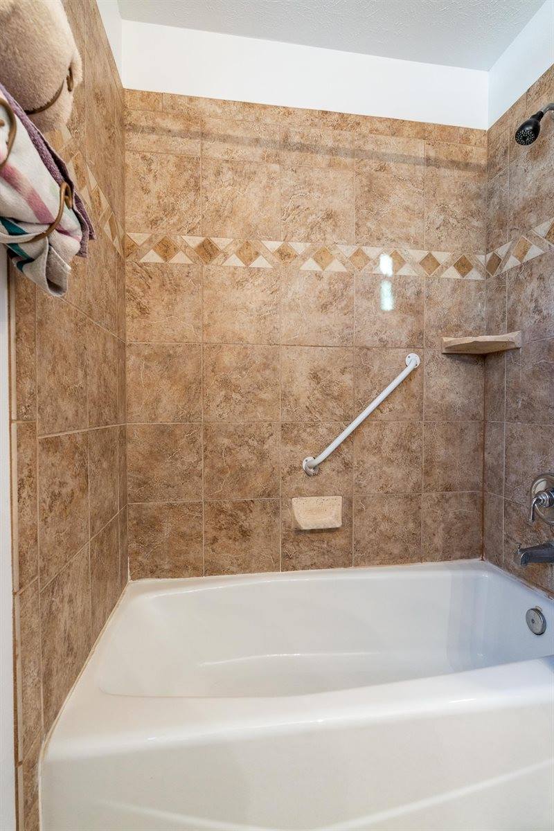 2164 45 1/2 Road, De Beque, CO 81630