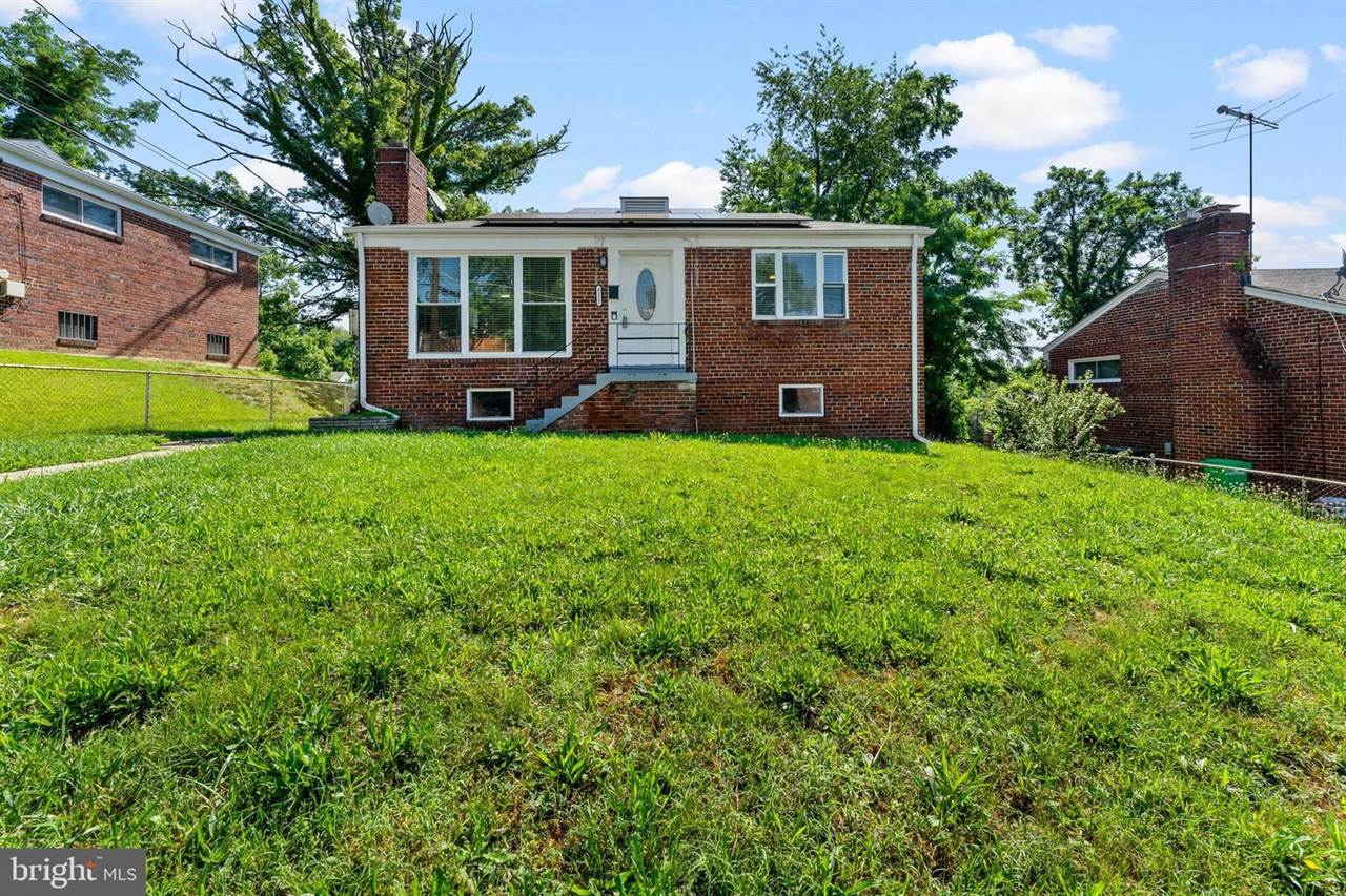 4112 Ellis St, Capitol Heights, MD 20743