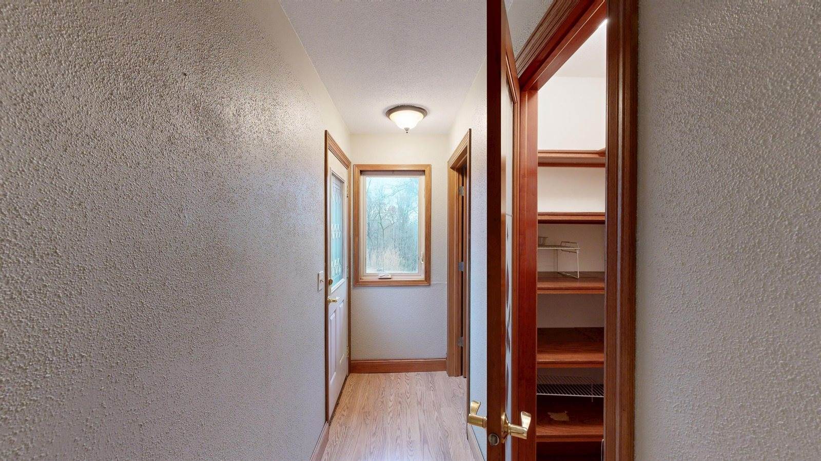 E4350 Klomsten Ridge Rd, Hamburg, WI 54623