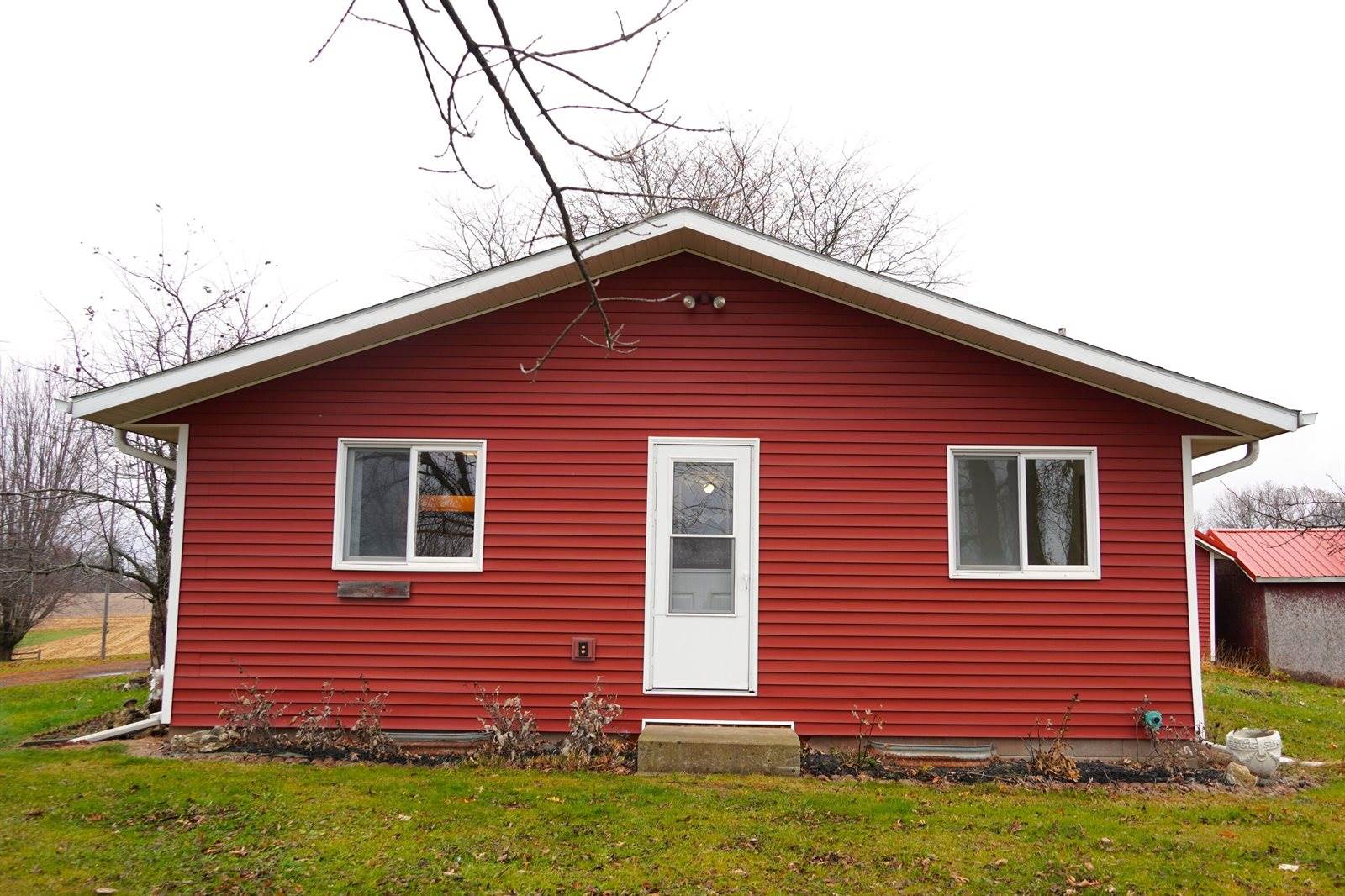 E4350 Klomsten Ridge Rd, Hamburg, WI 54623