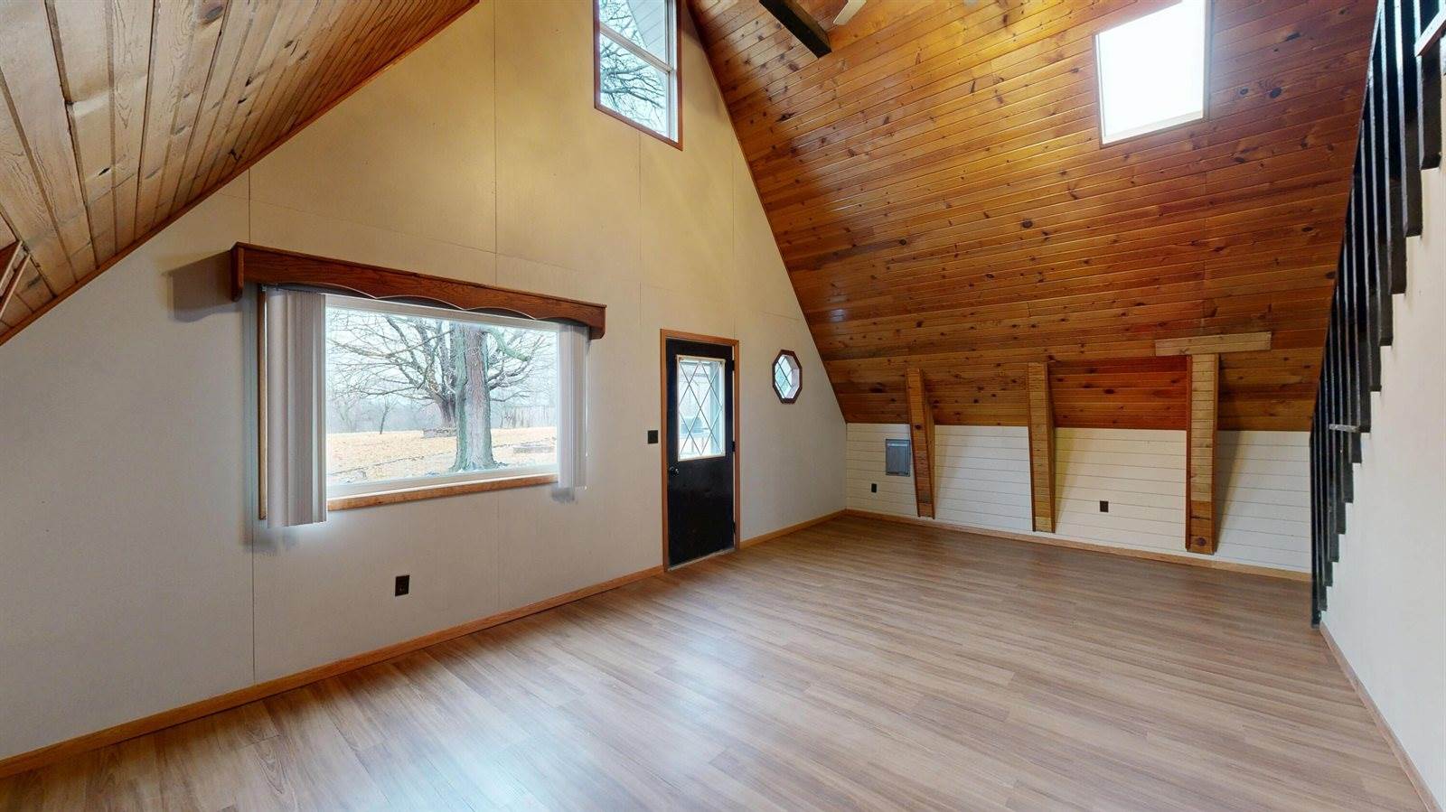 E4350 Klomsten Ridge Rd, Hamburg, WI 54623