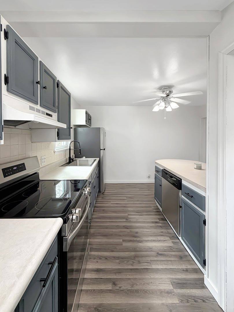 1534 West Fairview Road, Freeport, IL 61032