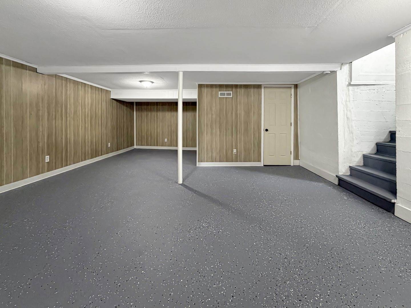 1534 West Fairview Road, Freeport, IL 61032