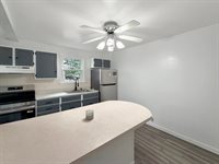 1534 West Fairview Road, Freeport, IL 61032