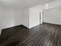 1534 West Fairview Road, Freeport, IL 61032