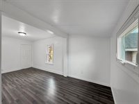 1534 West Fairview Road, Freeport, IL 61032