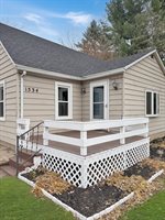 1534 West Fairview Road, Freeport, IL 61032