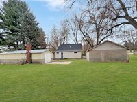1534 West Fairview Road, Freeport, IL 61032