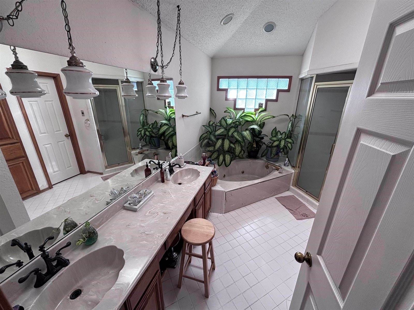 1235 St John Lp, Laredo, TX 78045