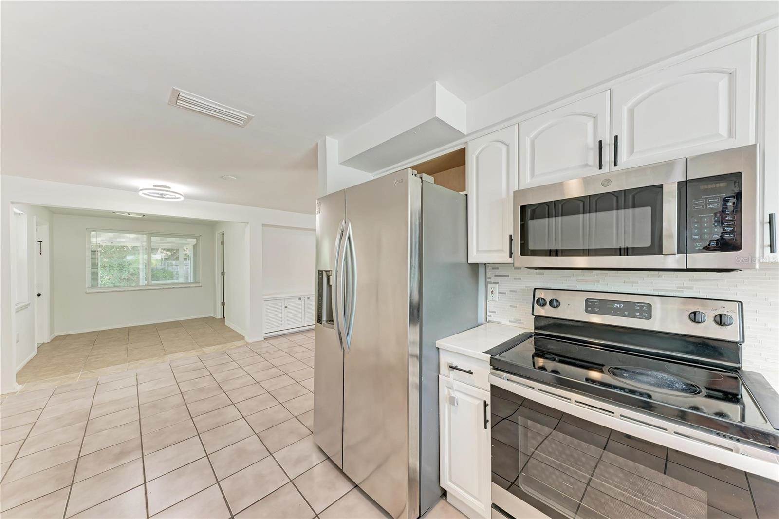 6036 Hopkins Drive North, Bradenton, FL 34207