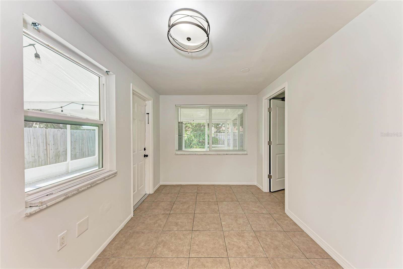 6036 Hopkins Drive North, Bradenton, FL 34207