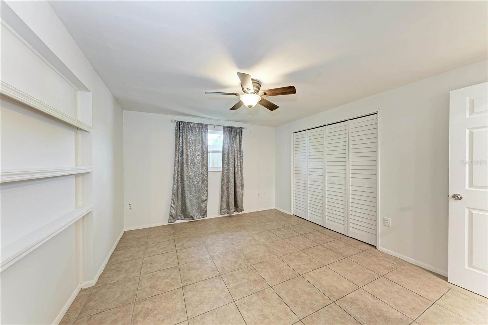 6036 Hopkins Drive North, Bradenton, FL 34207