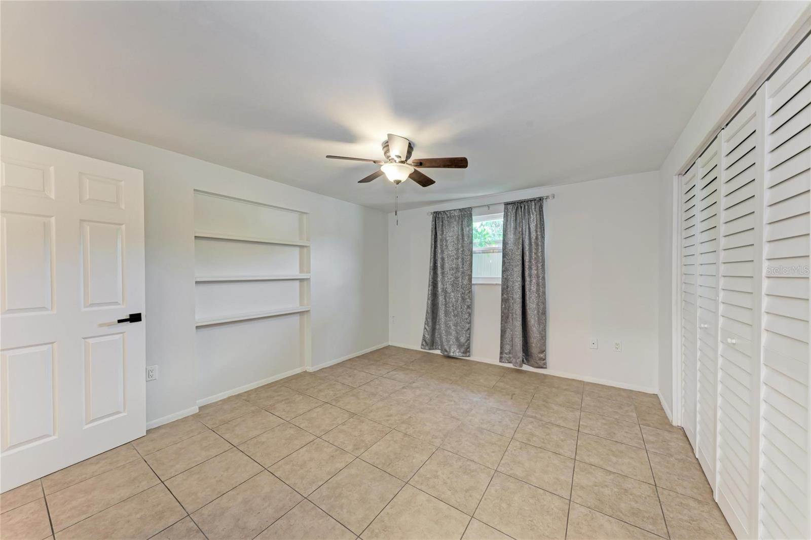 6036 Hopkins Drive North, Bradenton, FL 34207