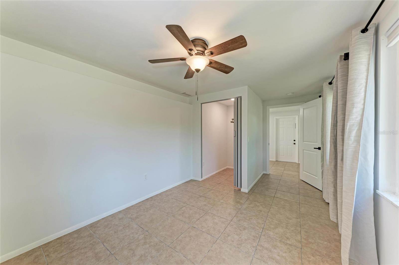 6036 Hopkins Drive North, Bradenton, FL 34207