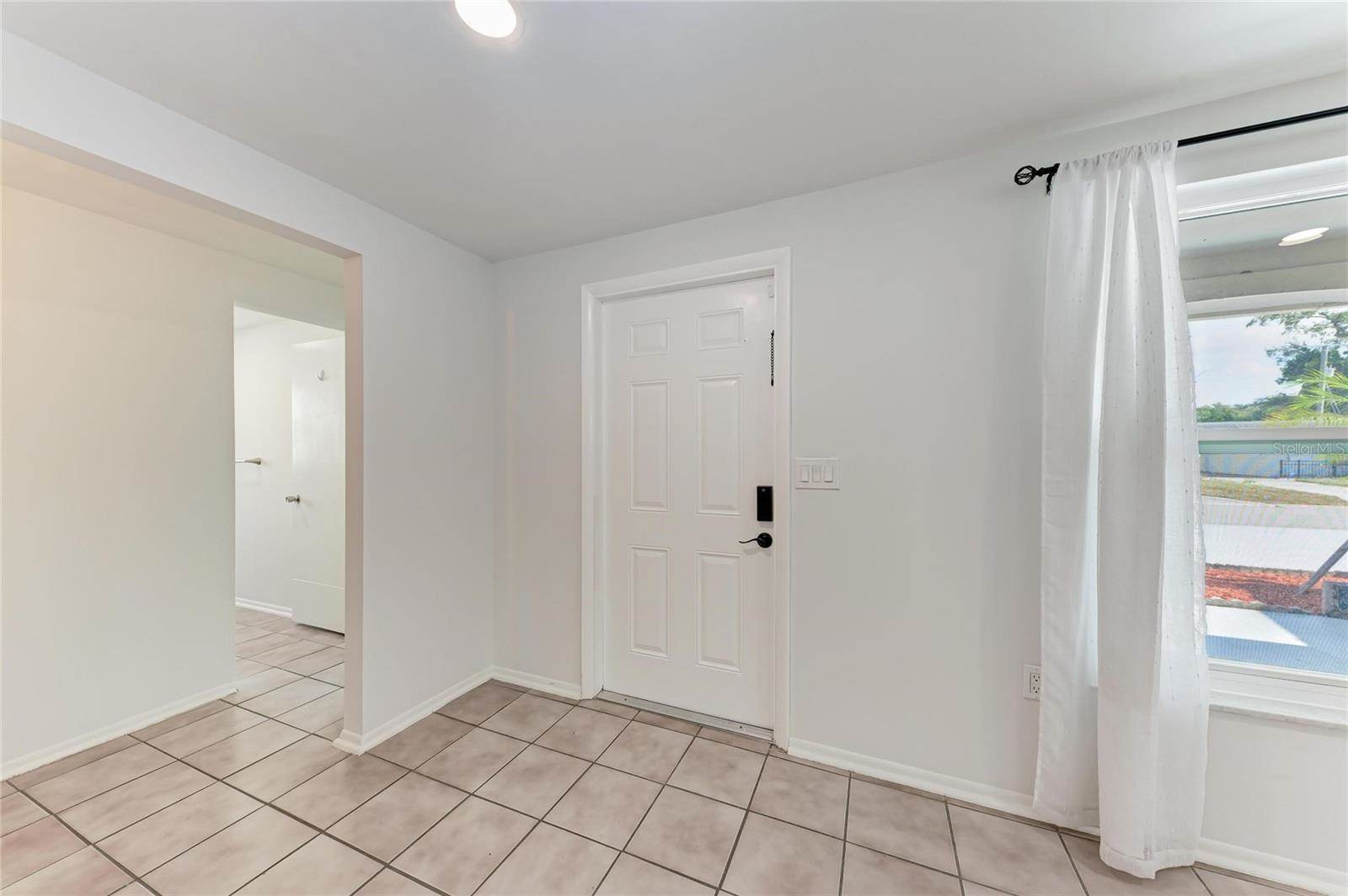 6036 Hopkins Drive North, Bradenton, FL 34207