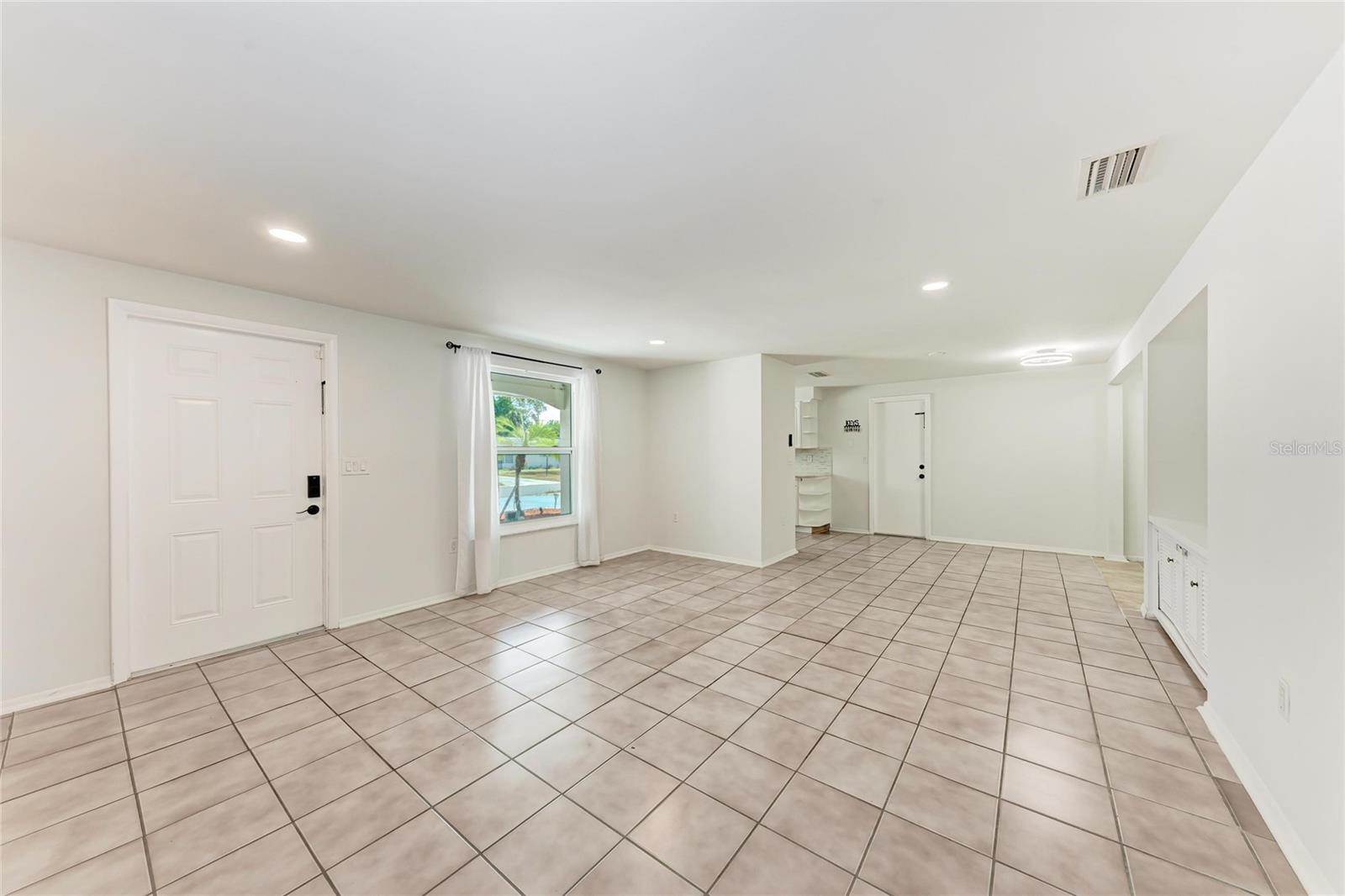 6036 Hopkins Drive North, Bradenton, FL 34207