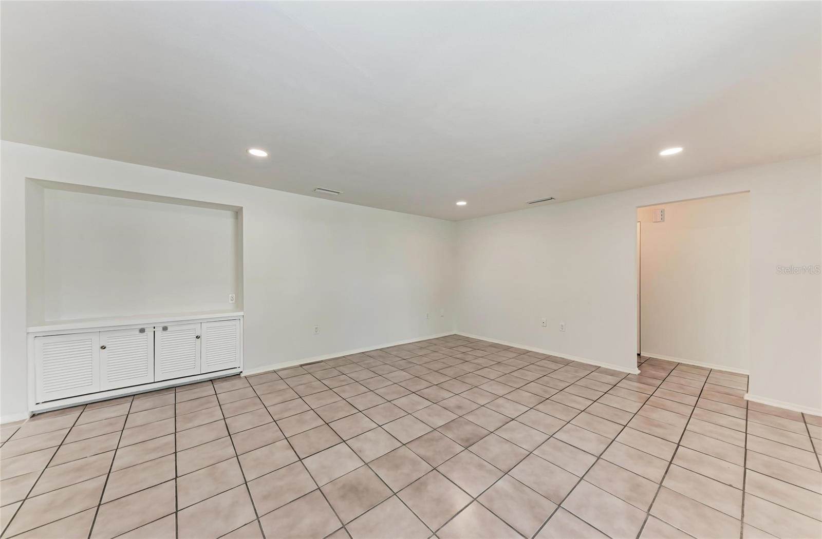 6036 Hopkins Drive North, Bradenton, FL 34207