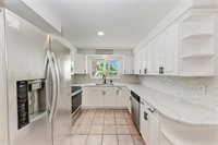 6036 Hopkins Drive North, Bradenton, FL 34207