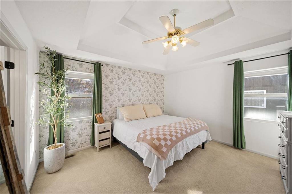 3517 SW Windbrook Drive, Lee's Summit, MO 64082