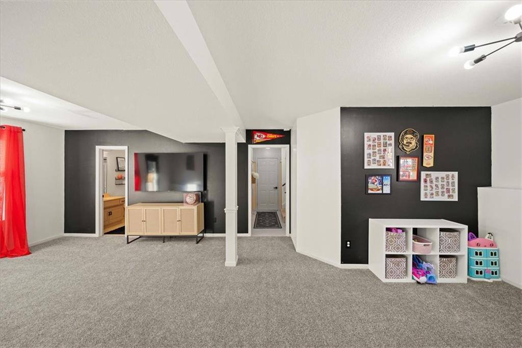 3517 SW Windbrook Drive, Lee's Summit, MO 64082