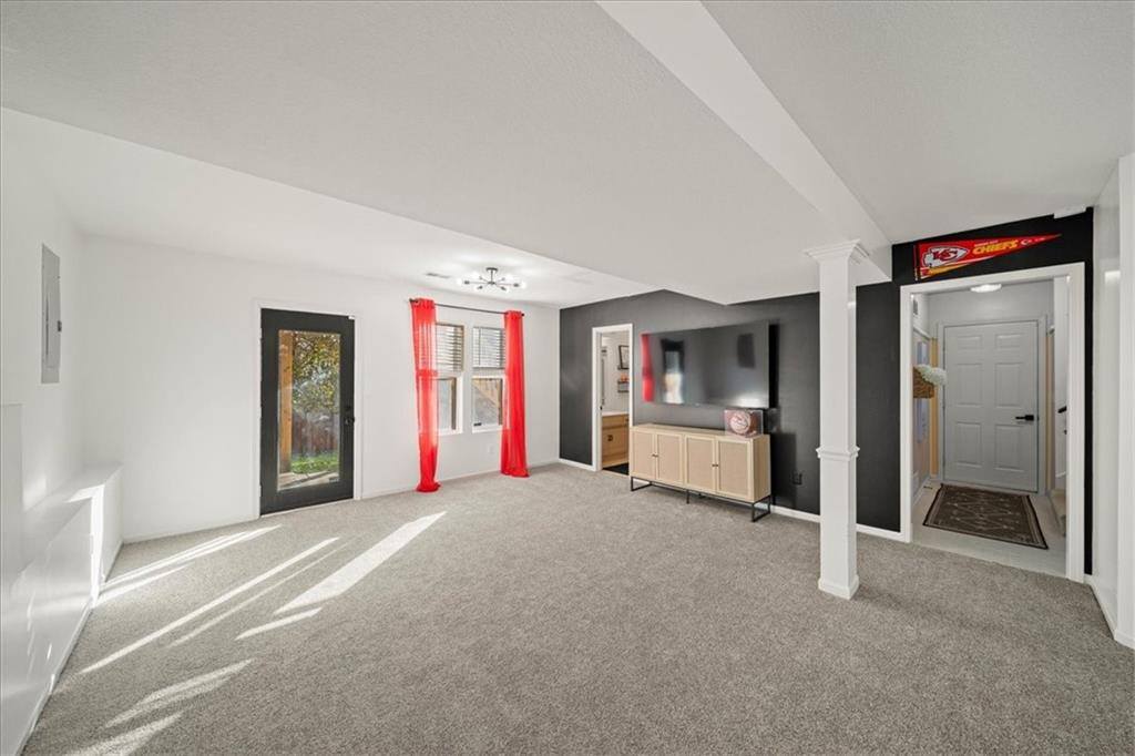 3517 SW Windbrook Drive, Lee's Summit, MO 64082