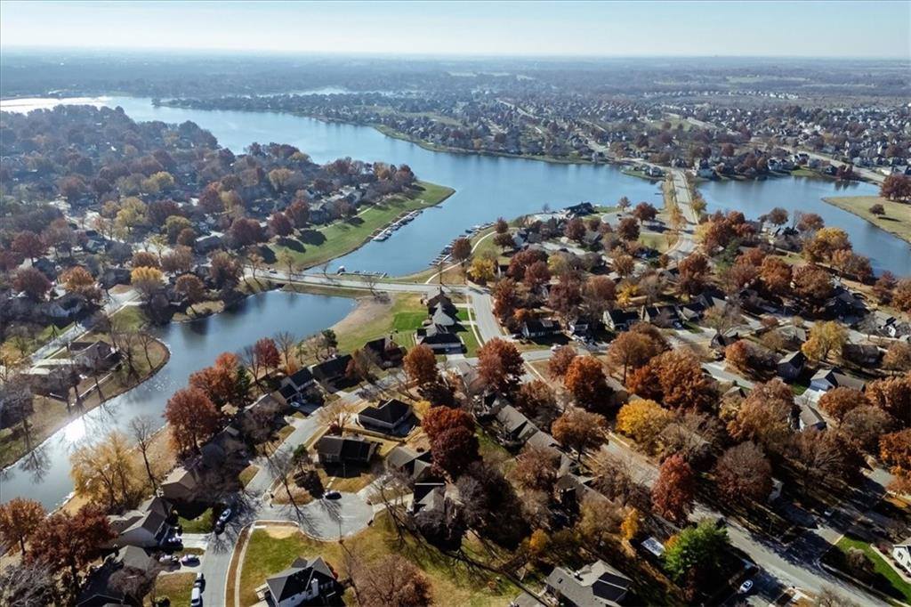 3517 SW Windbrook Drive, Lee's Summit, MO 64082