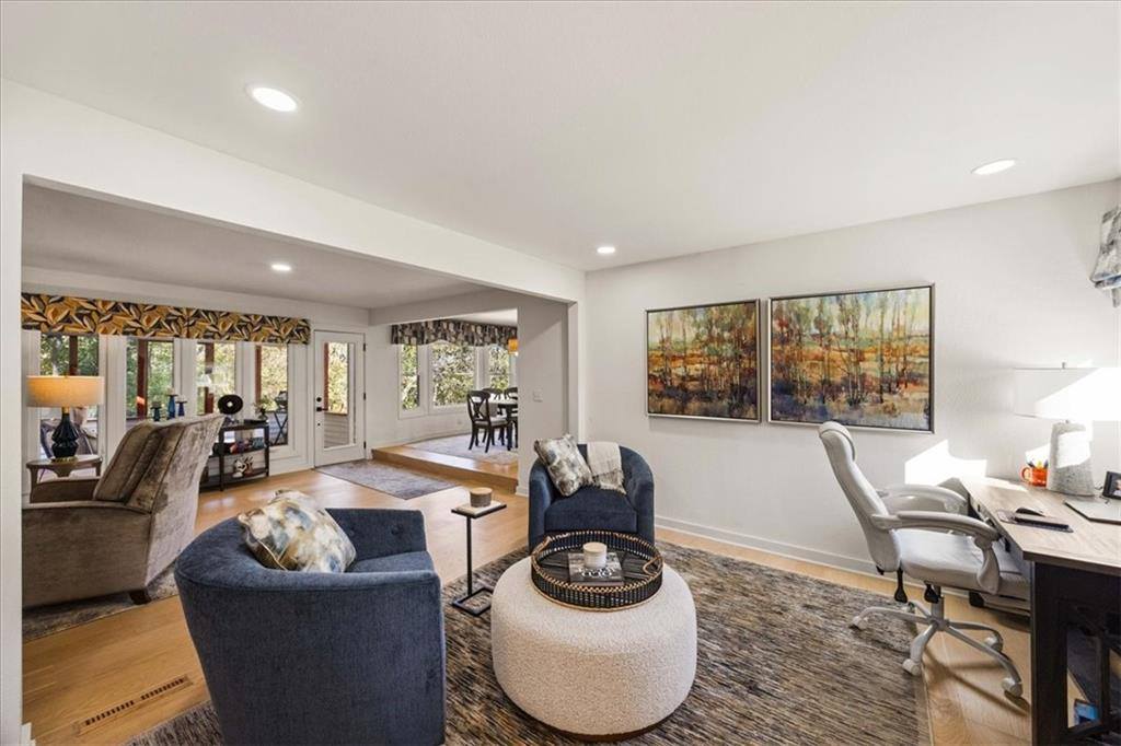 13225 Kimberly Circle, Olathe, KS 66061