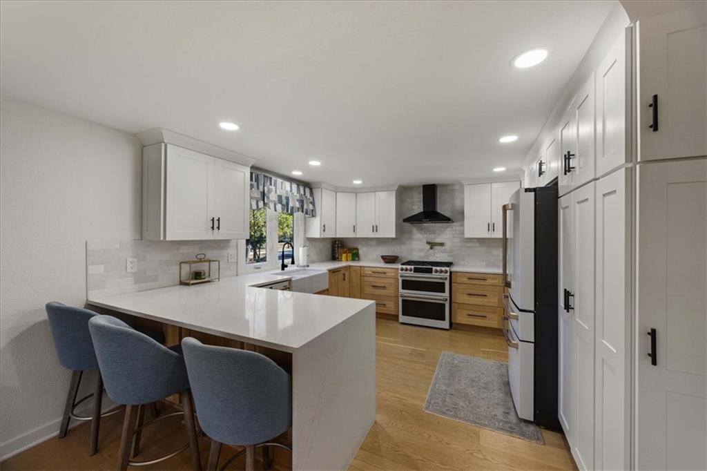 13225 Kimberly Circle, Olathe, KS 66061