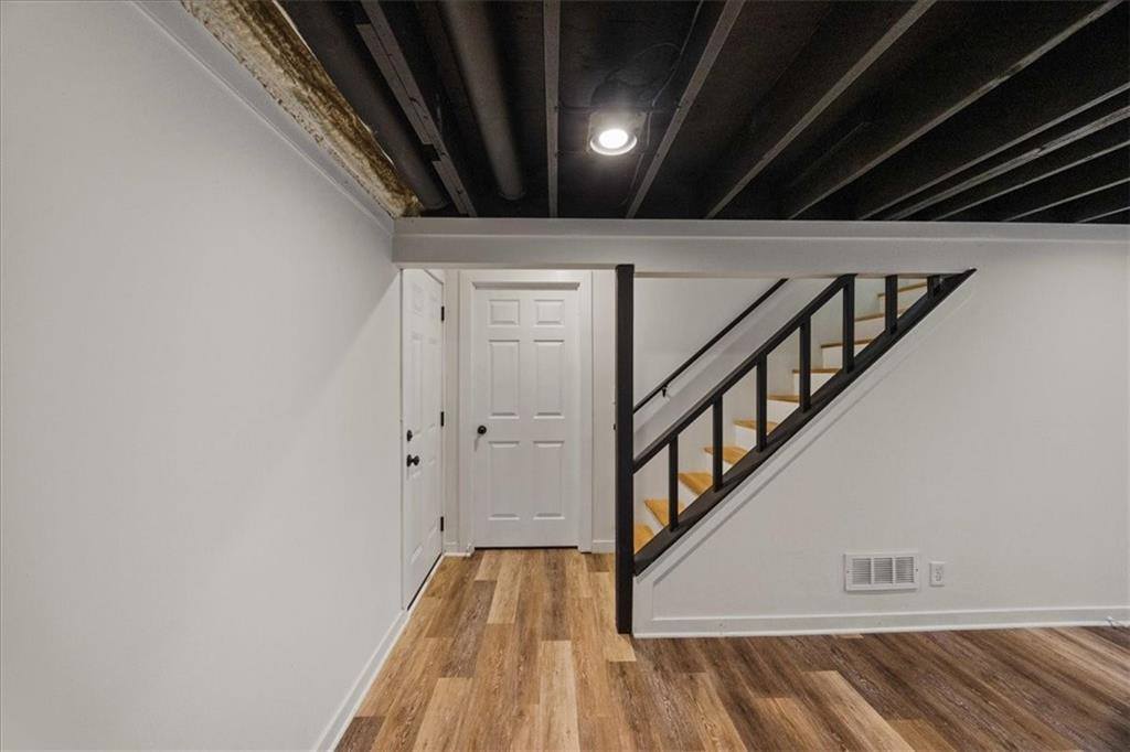 13225 Kimberly Circle, Olathe, KS 66061