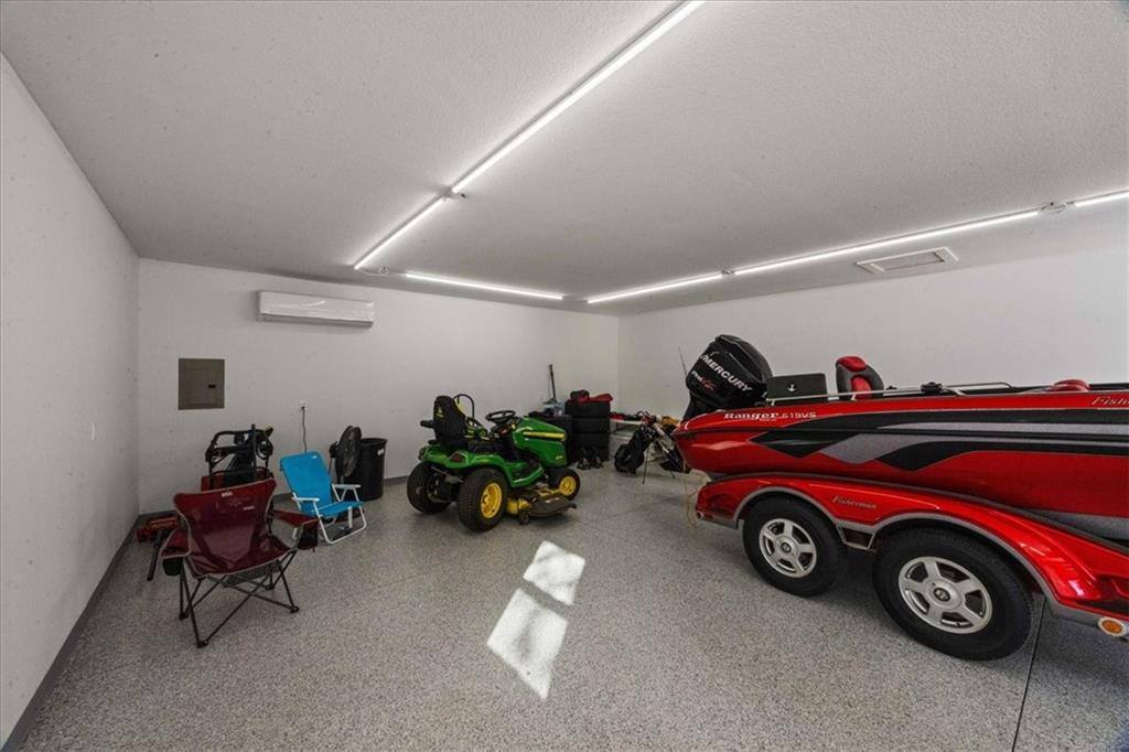 13225 Kimberly Circle, Olathe, KS 66061