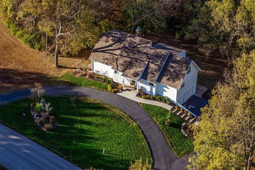 13225 Kimberly Circle, Olathe, KS 66061