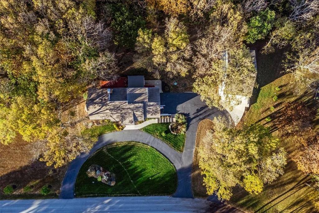 13225 Kimberly Circle, Olathe, KS 66061