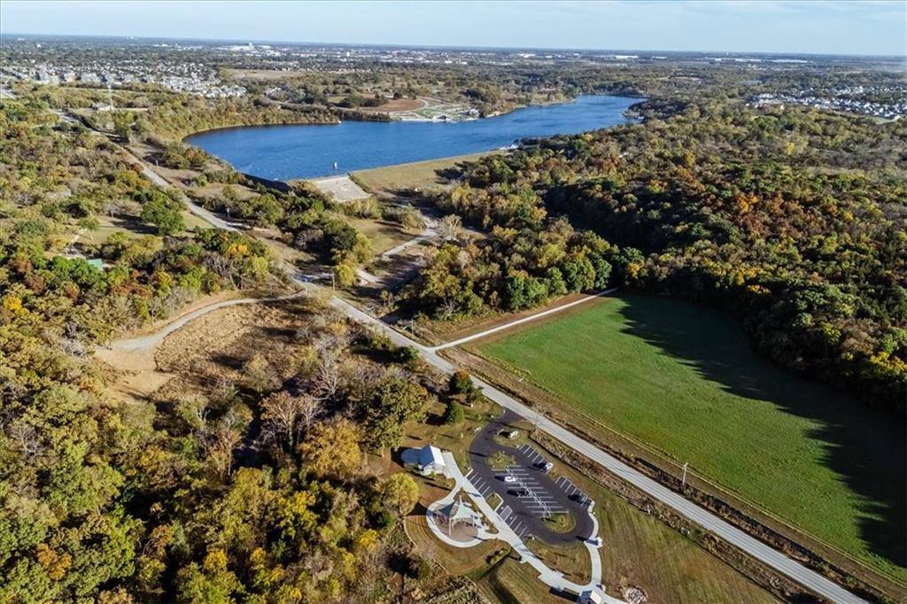 13225 Kimberly Circle, Olathe, KS 66061