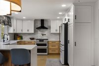 13225 Kimberly Circle, Olathe, KS 66061