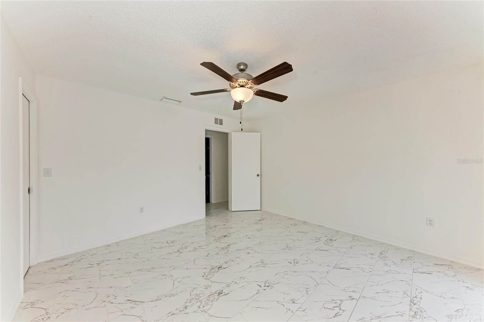 6439 Friendship Drive, Sarasota, FL 34241