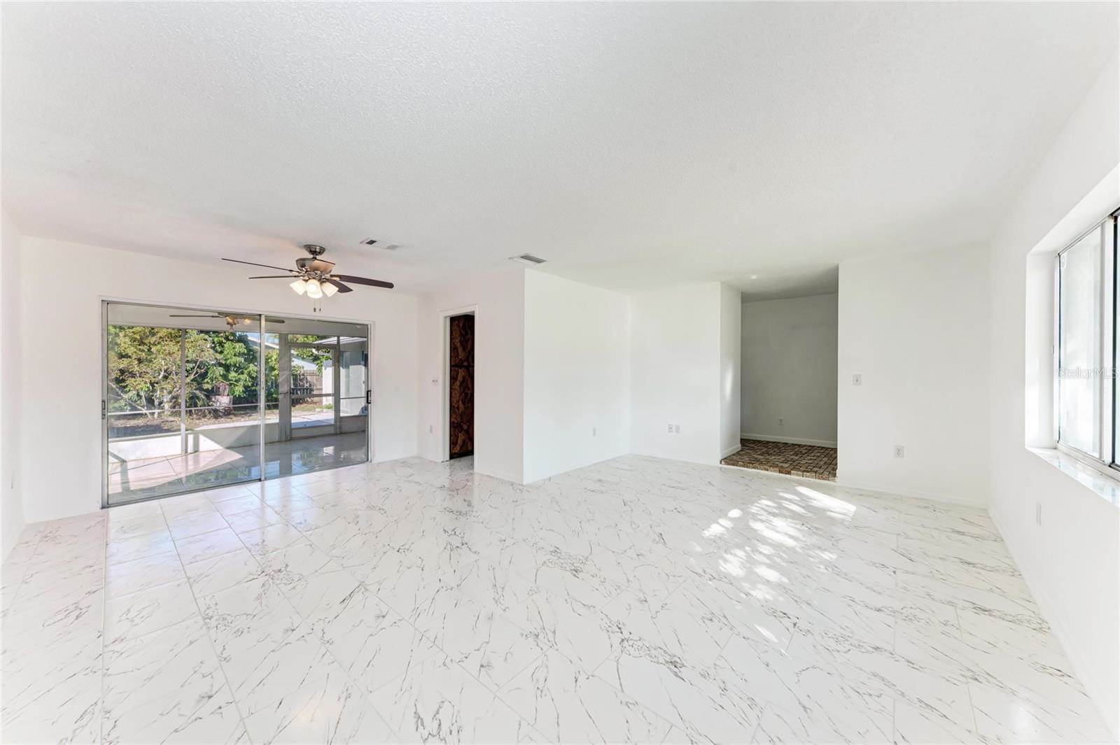 6439 Friendship Drive, Sarasota, FL 34241