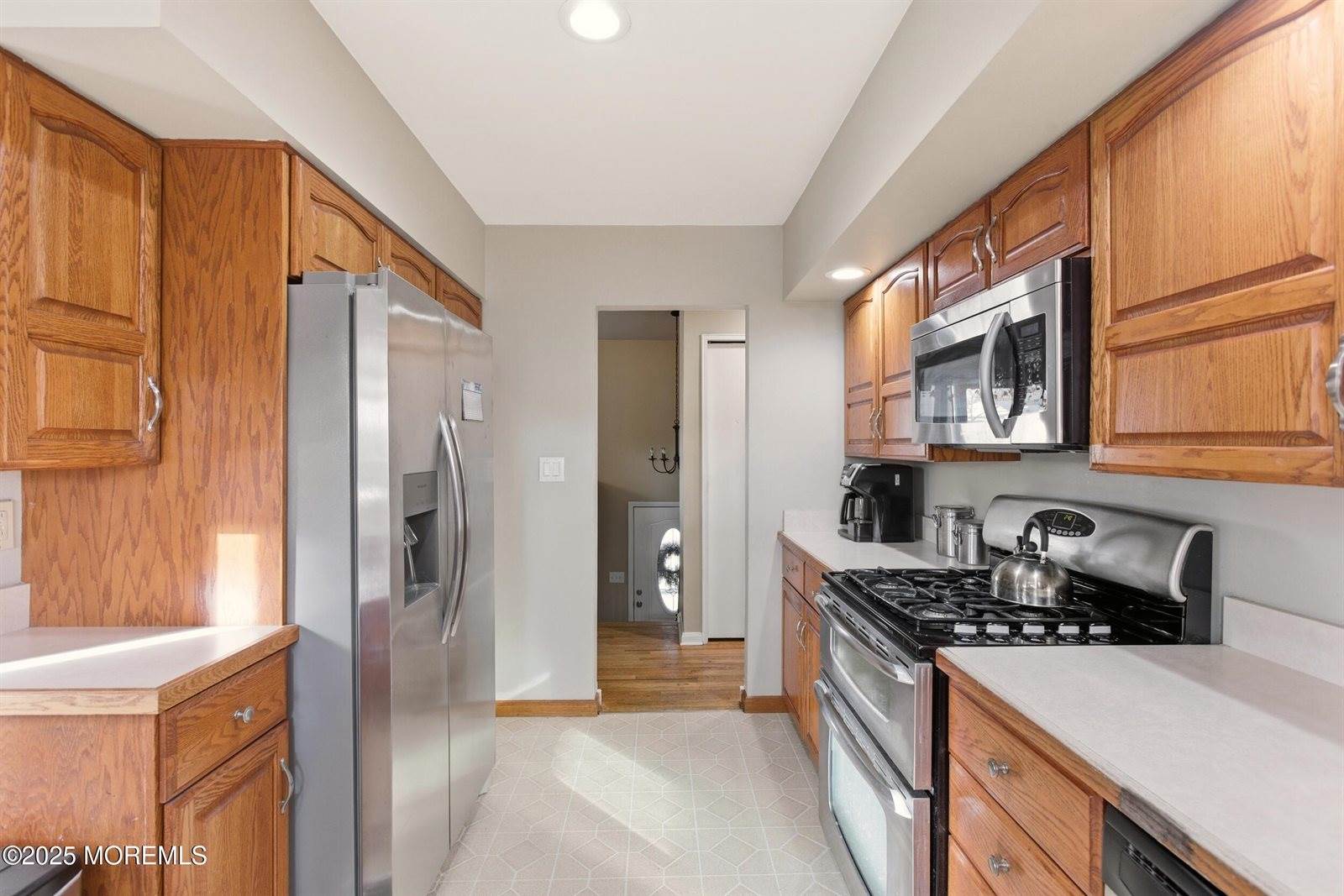 359 Colonial Drive, Toms River, NJ 08753