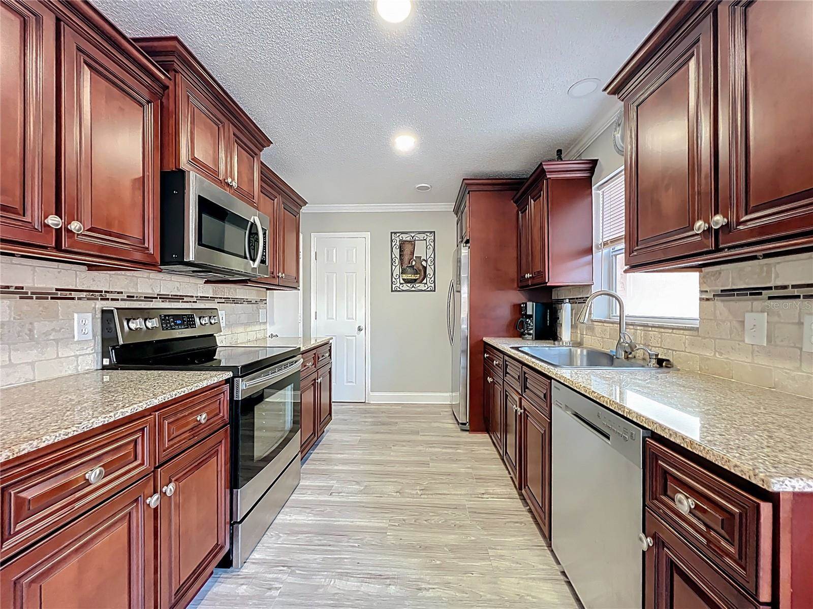 604 Nuevo Leon Lane, The Villages, FL 32159