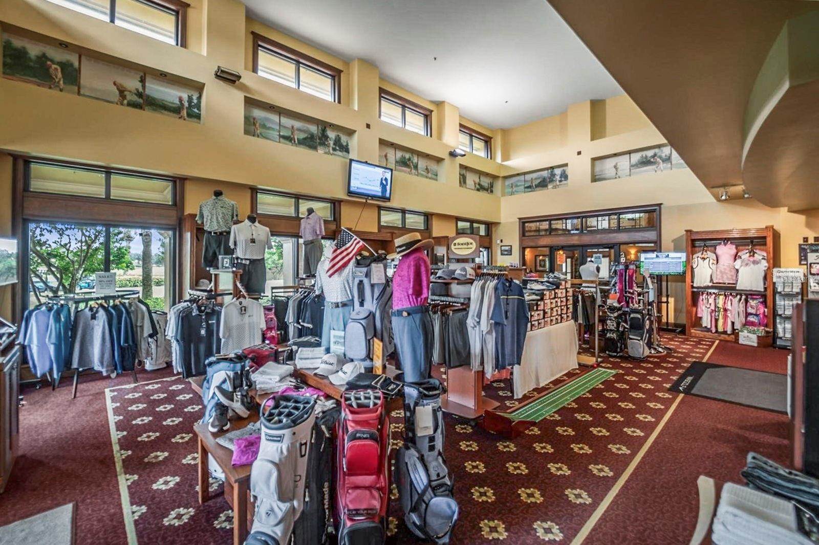 718 Chipper Drive, Sun City Center, FL 33573