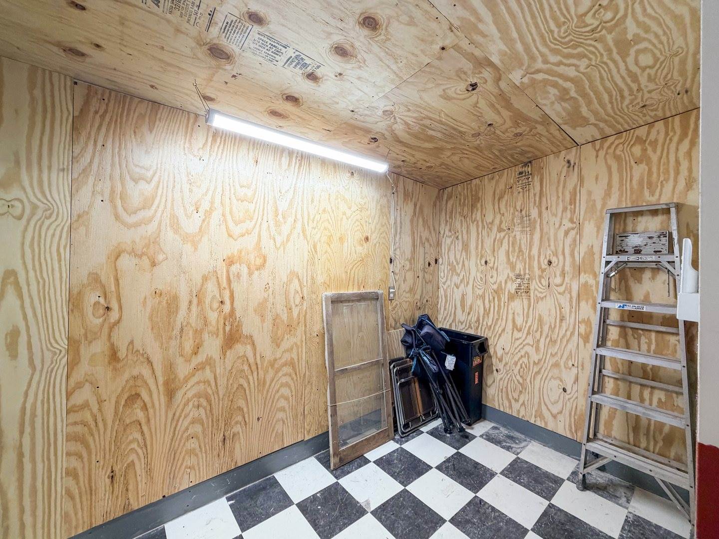 108 East South Street, Freeport, IL 61032