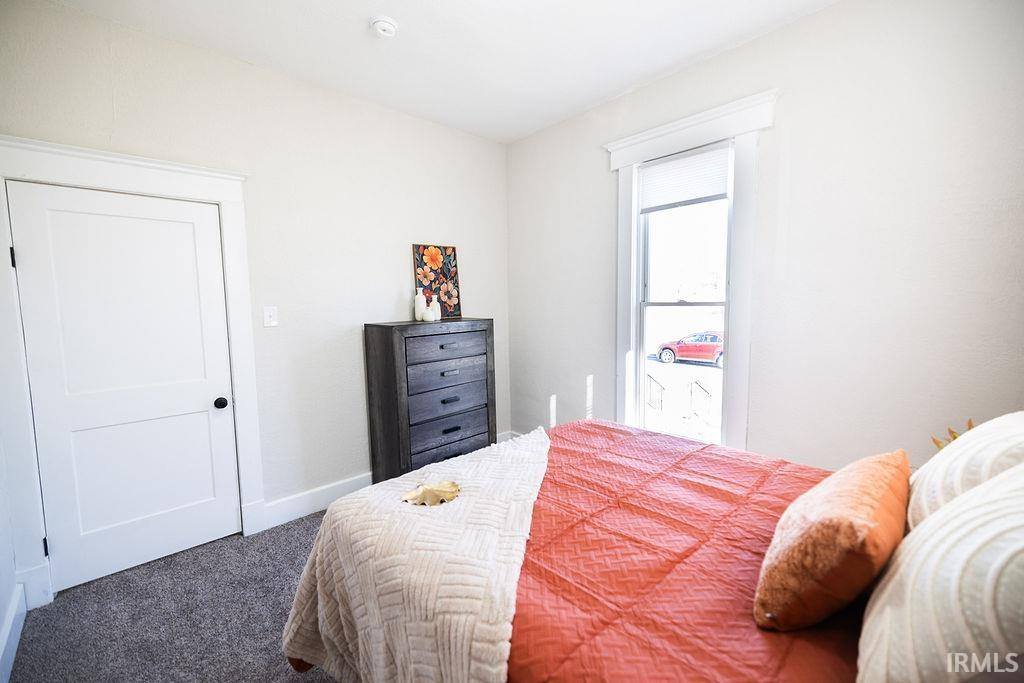 2823 S Vine Street, Muncie, IN 47302