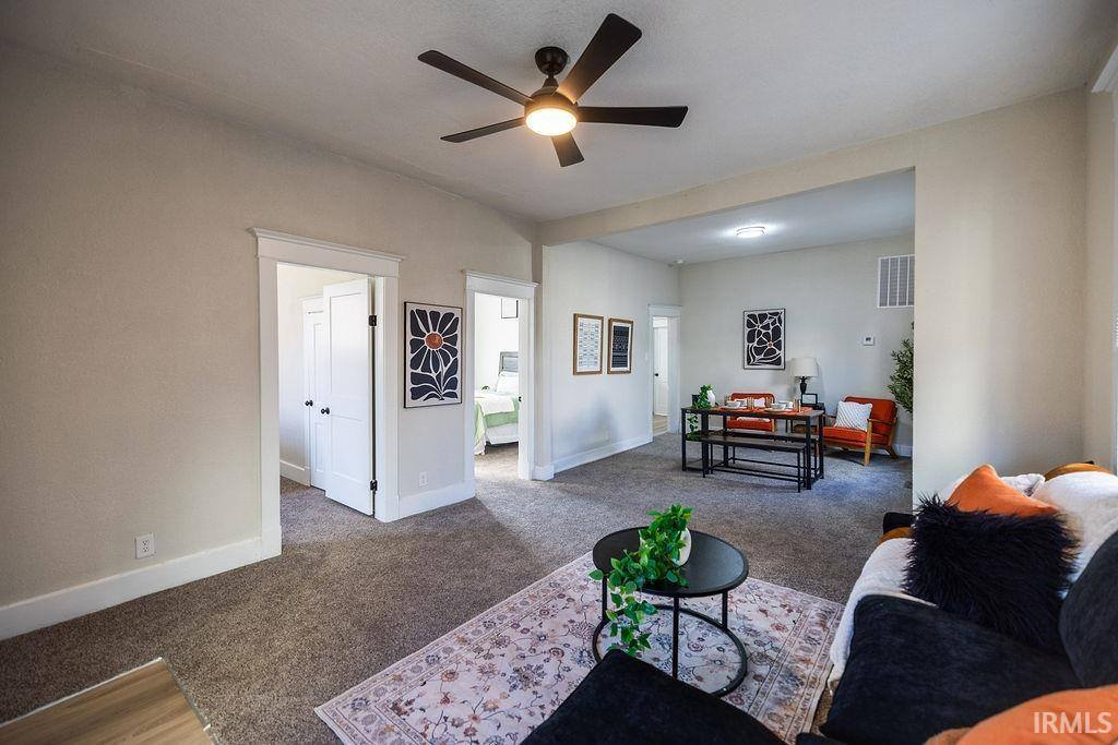 2823 S Vine Street, Muncie, IN 47302