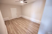 2823 S Vine Street, Muncie, IN 47302