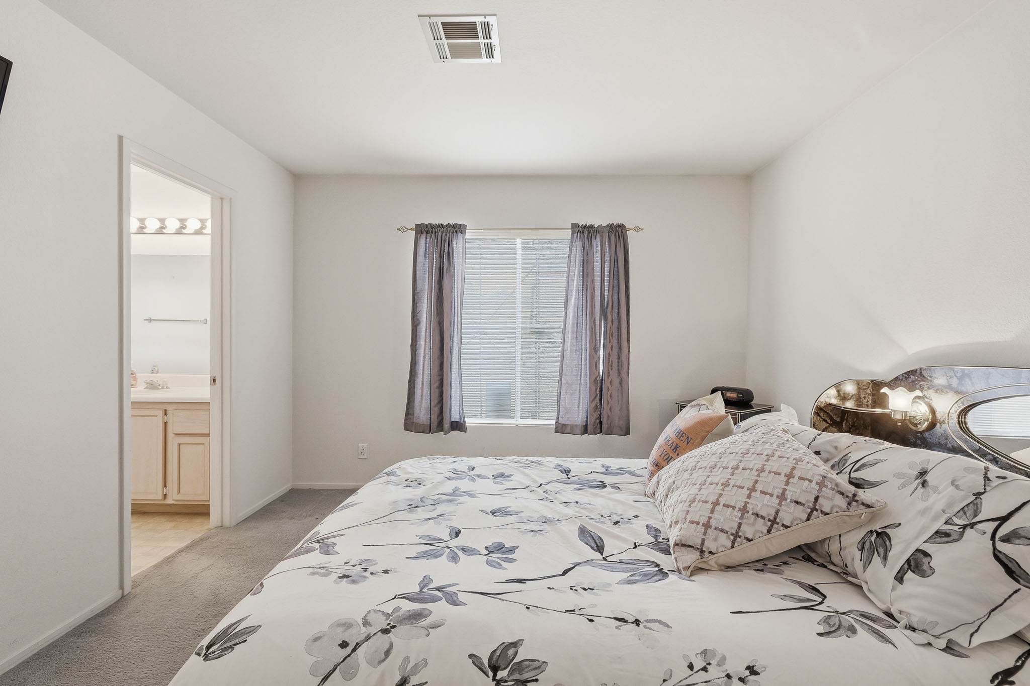 3212 Lost Ridge, Las Vegas, NV 89031