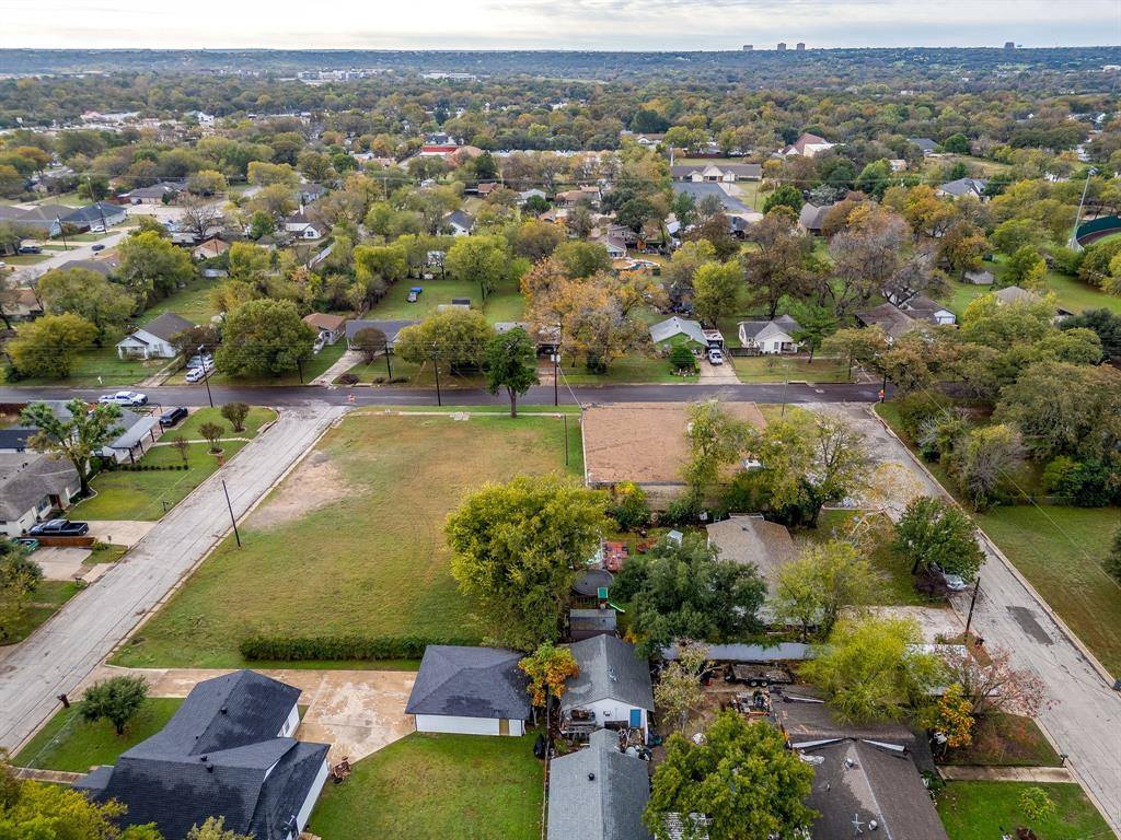 5550 Baylor Avenue, River Oaks, TX 76114