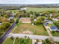 5550 Baylor Avenue, River Oaks, TX 76114
