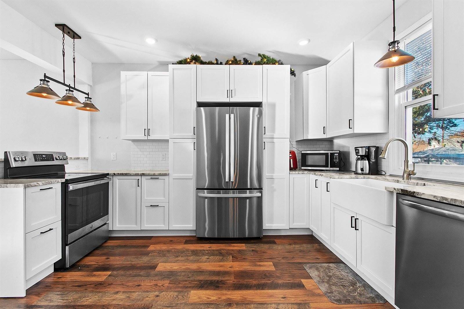 926 Elizabeth Avenue, Marinette, WI 54143