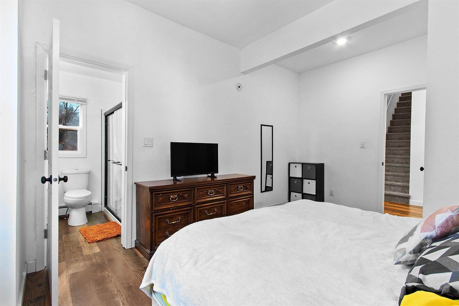 926 Elizabeth Avenue, Marinette, WI 54143