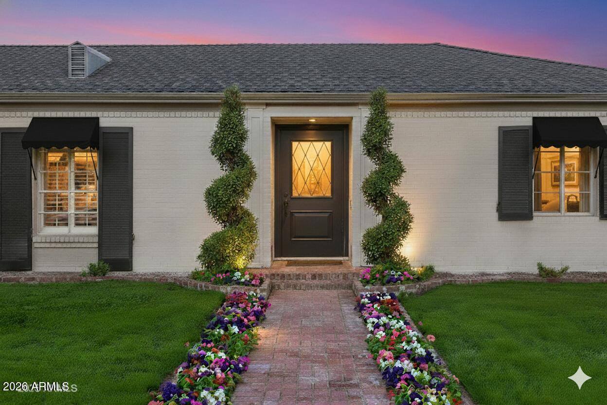 1625 Palmcroft Way SW, Phoenix, AZ 85007